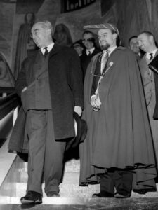 Luigi Gui con il tribuno degli studenti Leontino Battistin all'inaugurazione dell'anno accademico al Bo